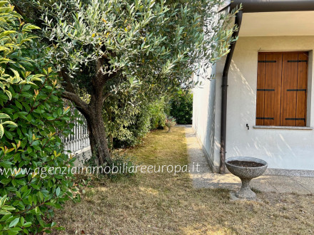 Villa a schiera in 8257