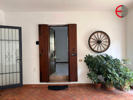 Appartamento Indipendente in 8258